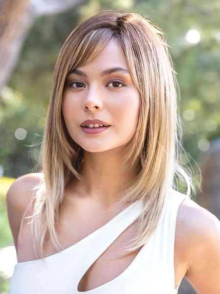 Reign : Lace Front Synthetic Wig