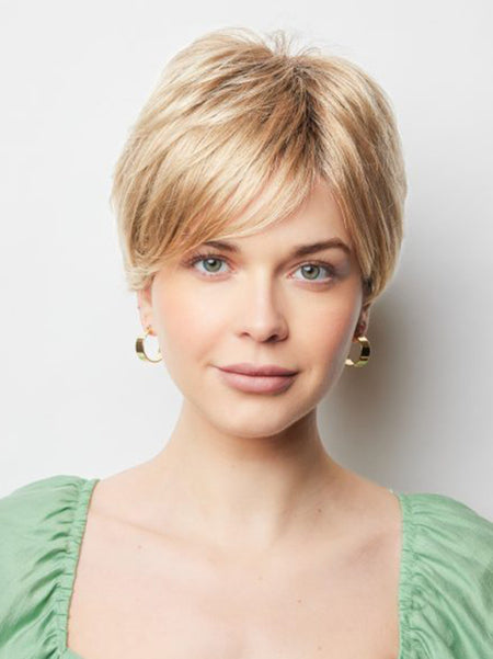 Reign : Lace Front Synthetic Wig