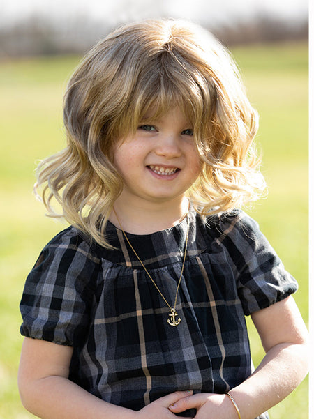 Reign : Lace Front Synthetic Wig