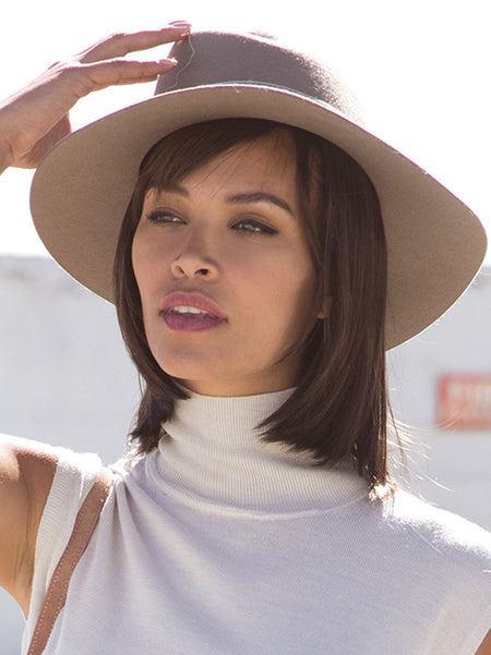 Reign : Lace Front Synthetic Wig